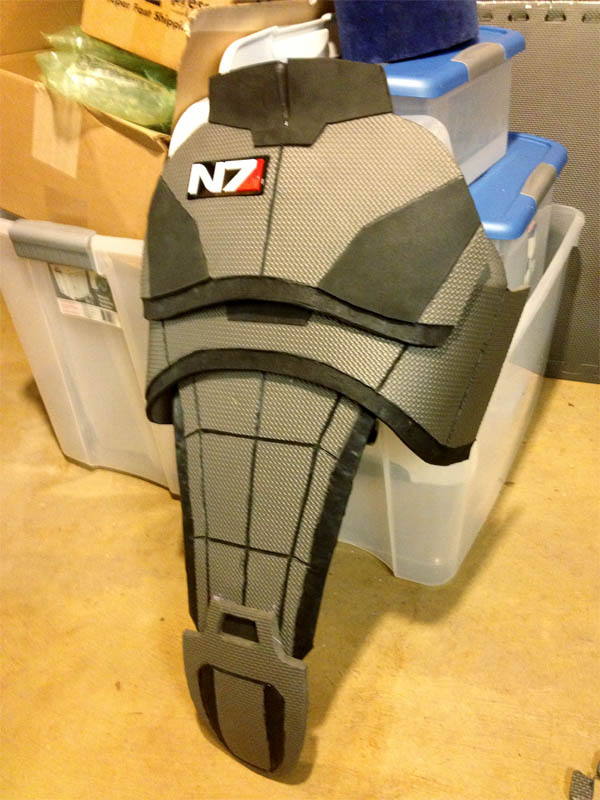 Mass Effect, Commander Shepard, N7 Armor: Attached abdomen and codpiece.