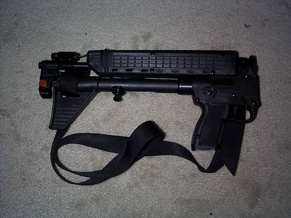 Kel-Tec folding sub-gun. Closed position. (<A href="http://ed.toton.org/guncontrol.html">My views on Gun Control</A>)