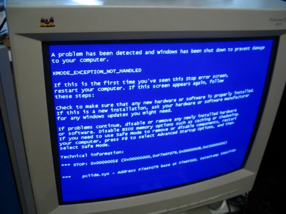 Image of the monitor I captured using a BSOD (blue screen of death)screensaver, for one of my <A href="//lightsabers.necrobones.com/">lightsaber videos</A>.