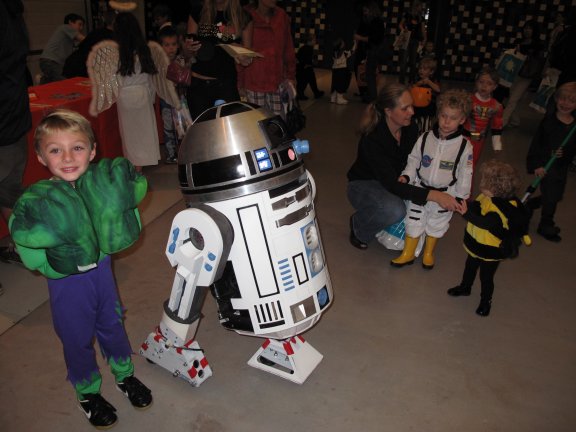 R2-T0 entertaining families.