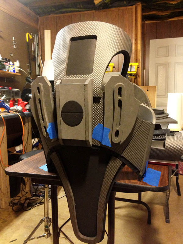 Mass Effect, Commander Shepard, N7 Armor: Some details on the back, but nowhere near complete.